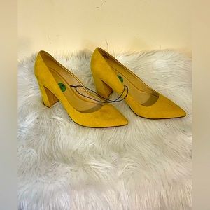 NWOT Yellow Nine West 4inch block heel